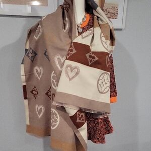 Elegant Heart and Geometric Patterned Scarf